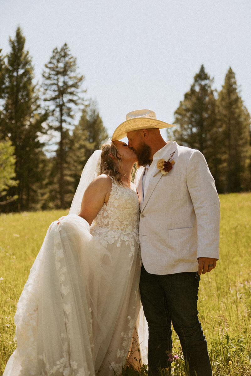 ISLAND-PARK-wedding-idaho-weddings-CAMIPHOTOCO-395