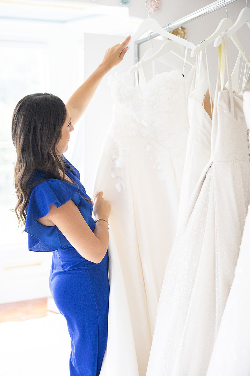 Macy's wedding dress sample sale deals