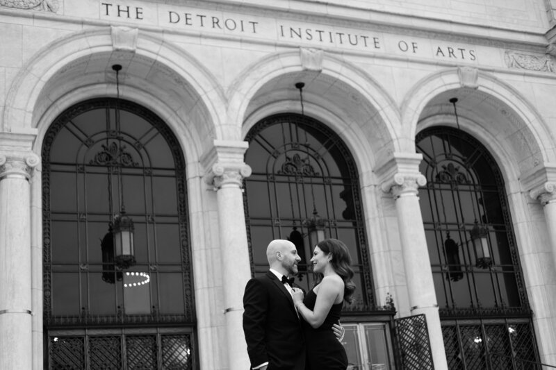 Classic engagement session at The Detroit Institute of Arts
