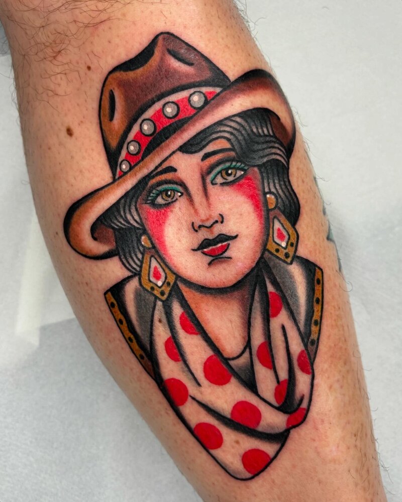 traditional-tattoo-artist