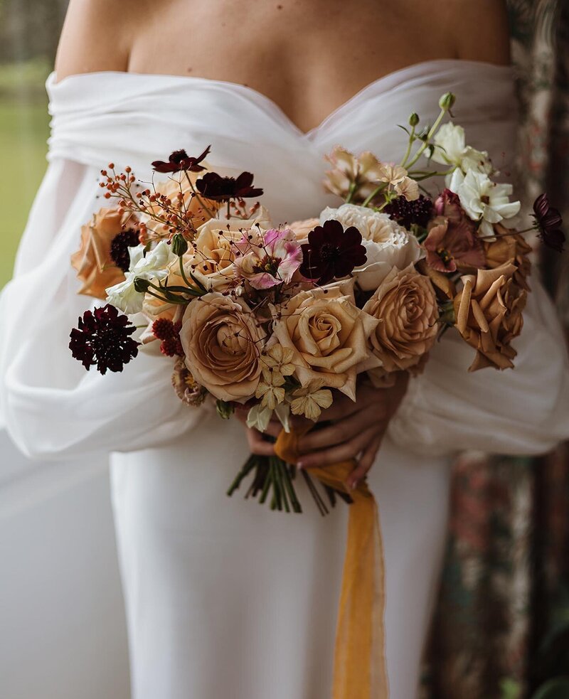 willowandwhitebridalatelier__1666637581_2956292759963752281_55973076449