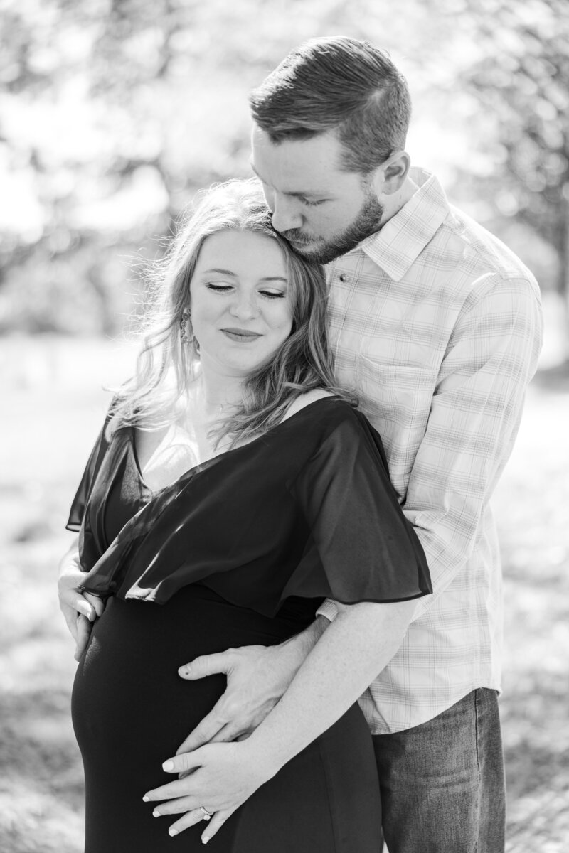 best maternity photographer in jackson ms