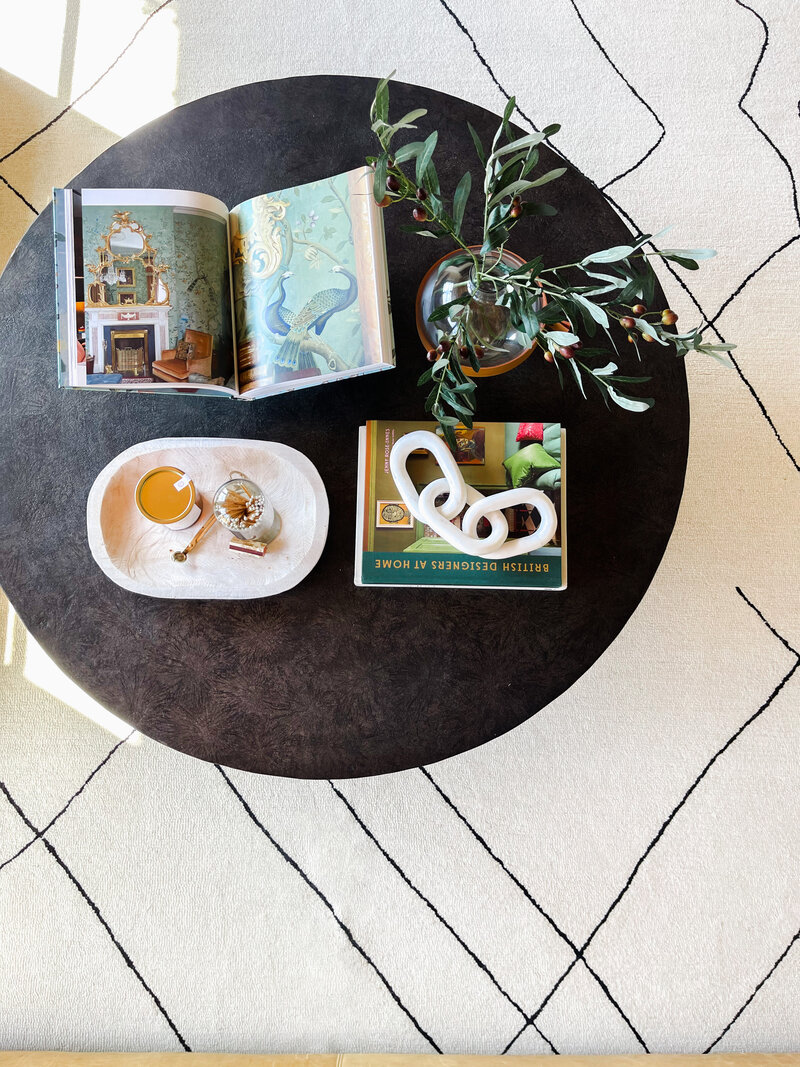 Discover the Hawthorne Project by SKÖN Designs. This Orlando home renovation showcases modern design and exquisite finishes. Schedule a consultation!