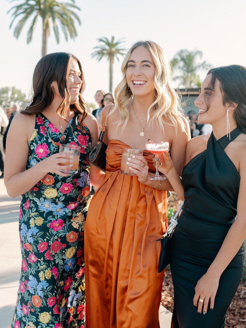 Autumn-Maximalist-Wedding-with-rich-tones-blue-velvet-draping-Ashley-Ludaescher-Photography-Vanessa-Noel-Events-0022