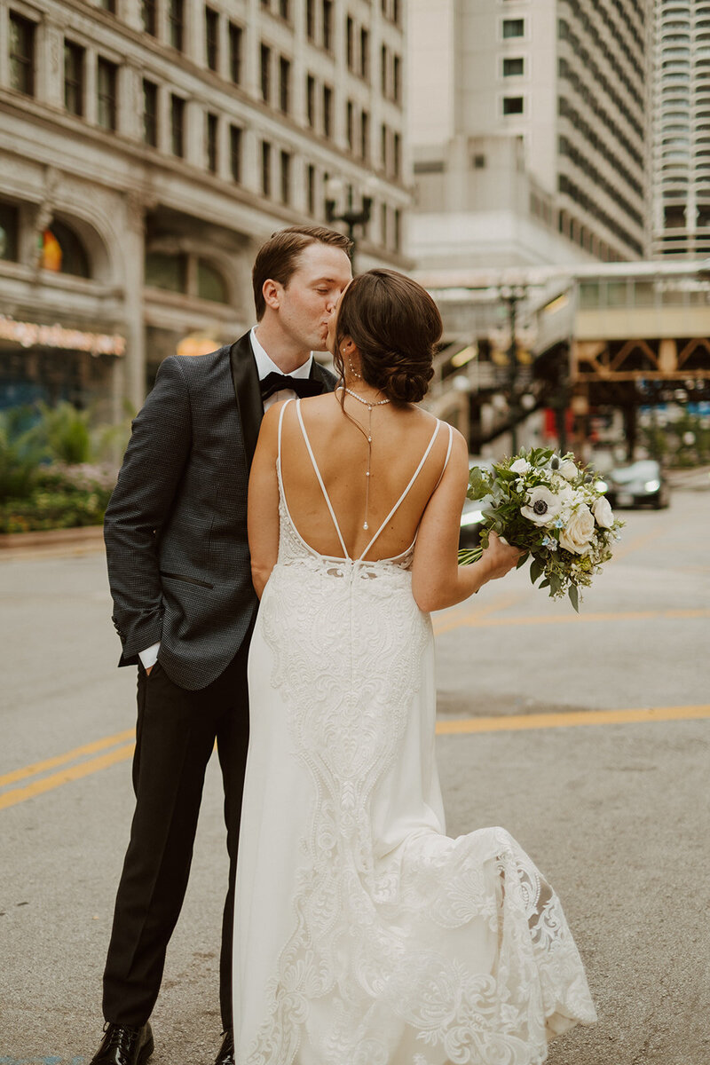 Elopement photos in Chicago