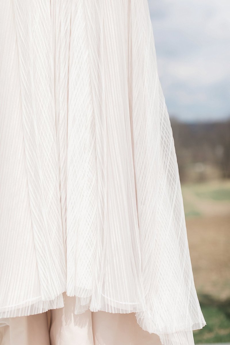 Indiana_The_Wilds_Wedding_Event_Venue_Blue_White_Wedding_Ideas_Boho_Chic_Weddings_2