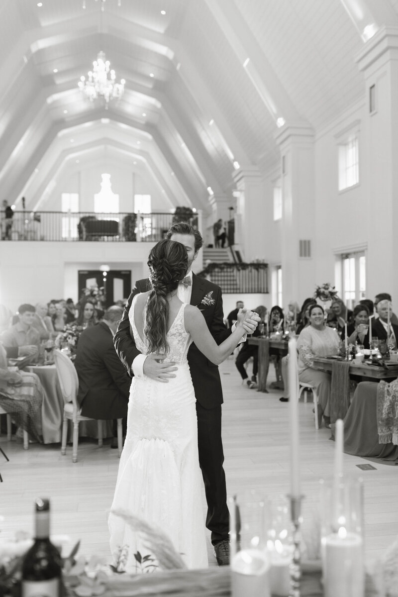 Etre farms Michigan wedding venue saint joseph st luxury barn all inclusive photography photographer -75