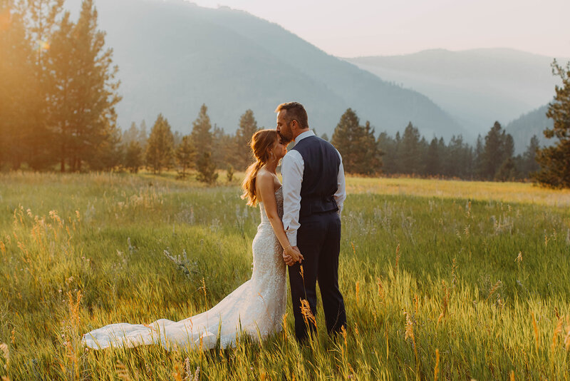 Kelsey-S-Photography-Minnesota-Wedding-Lifestyle-Photographer-Lewis-Weddings-589