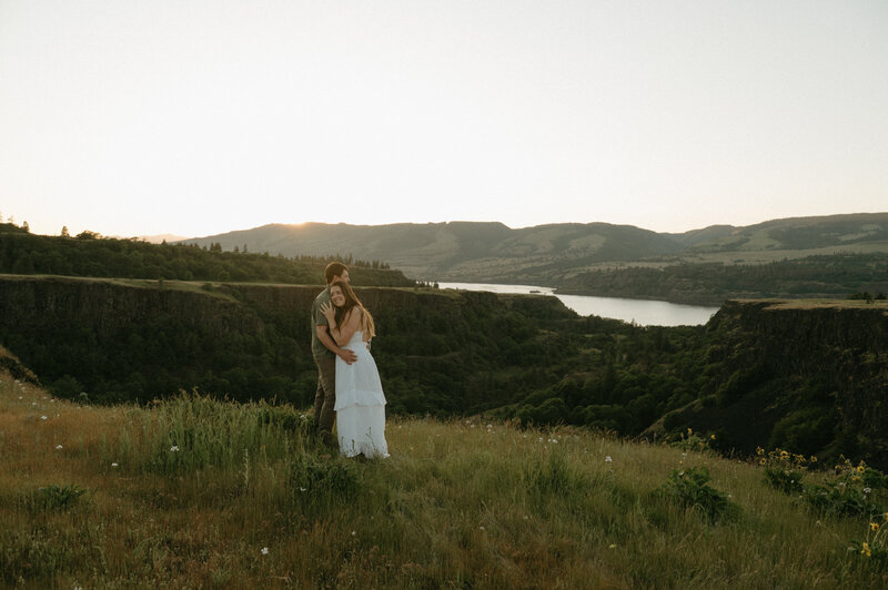 Columbia River Gorge engagement photos