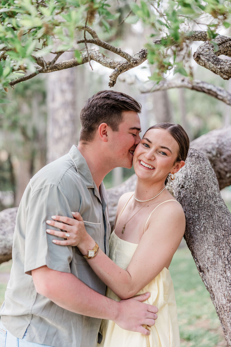 Engagement photos in Abercrombie park