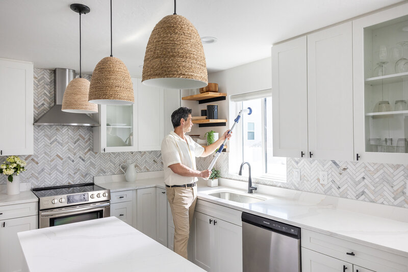 8501010_Casabella_PowerScrubber_Lifestyle _Brilliant_43.jpg