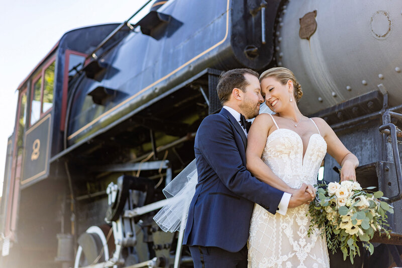 emma-cleary-new-york-nyc-wedding-photographer-videographer-wedding-venue-essex-steam-train-and-riverboat-2