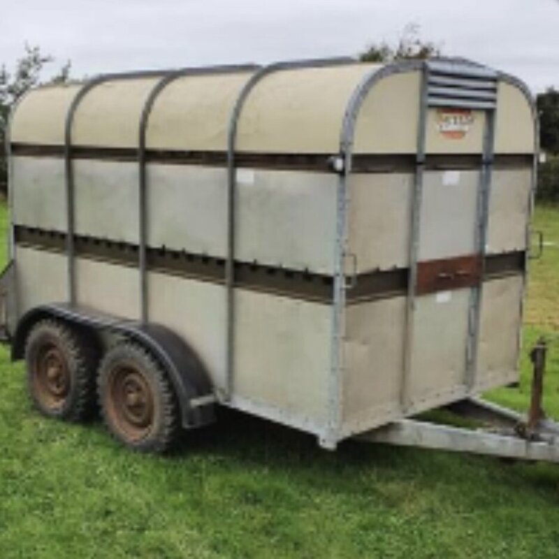 Smashing-it-Burgers-Trailer-Before