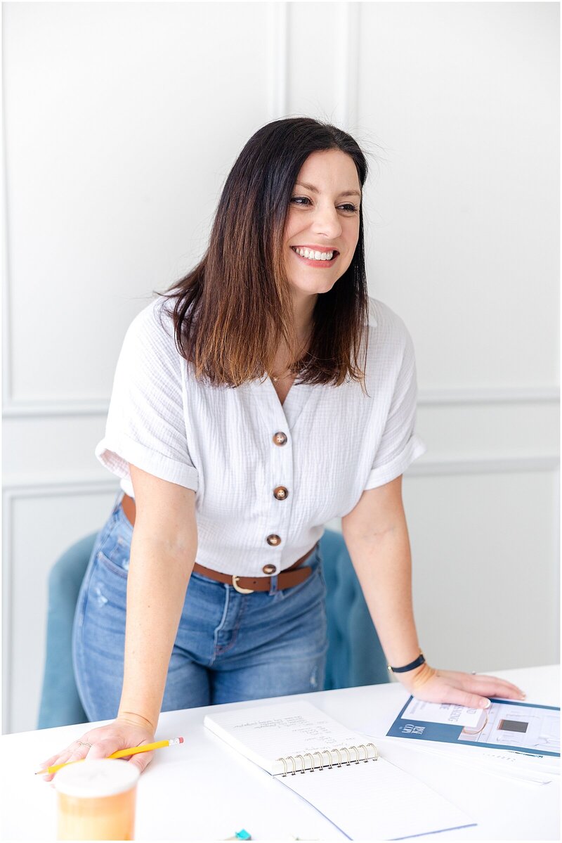 Copywriter for creatives Dianna Robicheau of Rise Copy Co. offering website copywriting packages