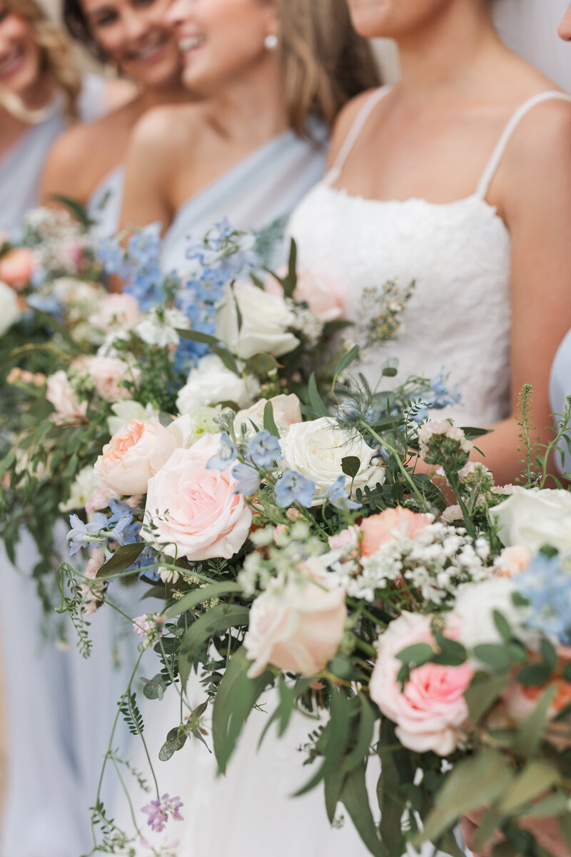 Lace wedding shoes and veil