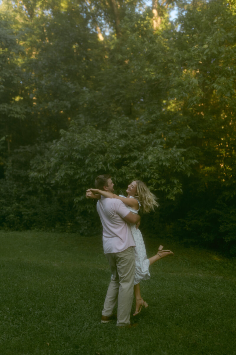 engagement session at wildcat den in muscatine
