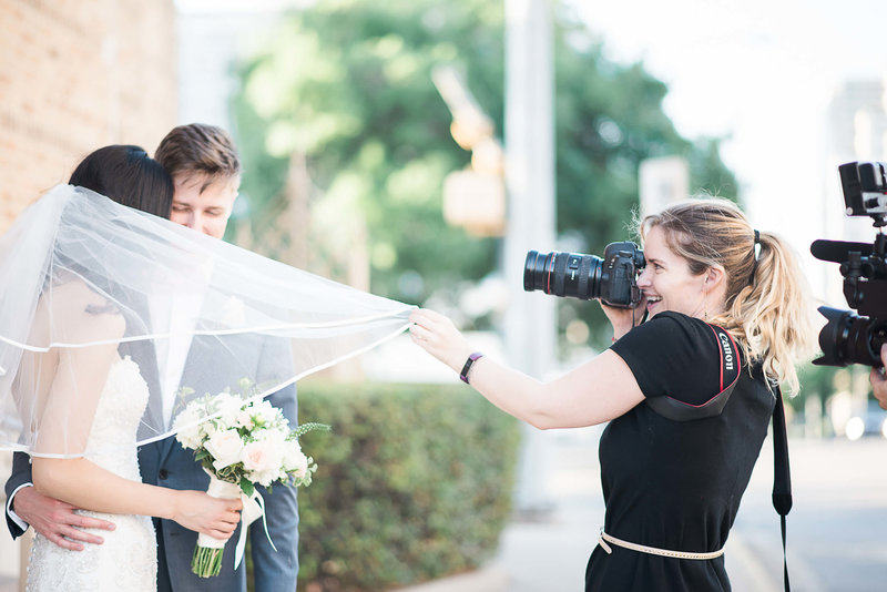 How To Get Stunning Veil Photos- Two Things to Remember - Showit Blog