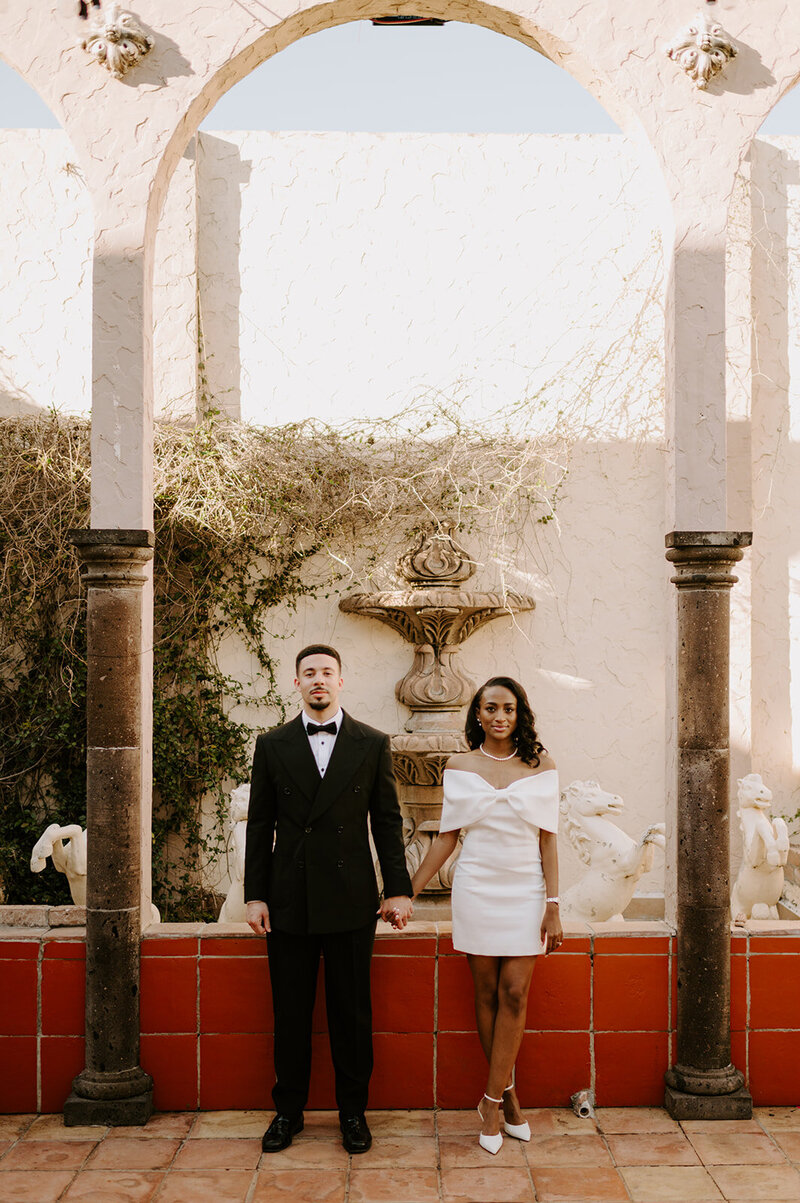 old-money-downtown-houston-engagement-photos_7391-2