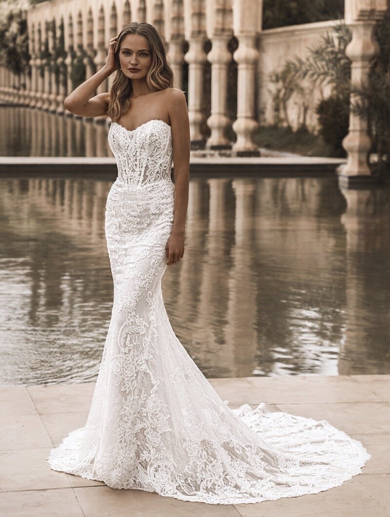 Amari Bridal | A Collection of Luxury Discounted Gowns