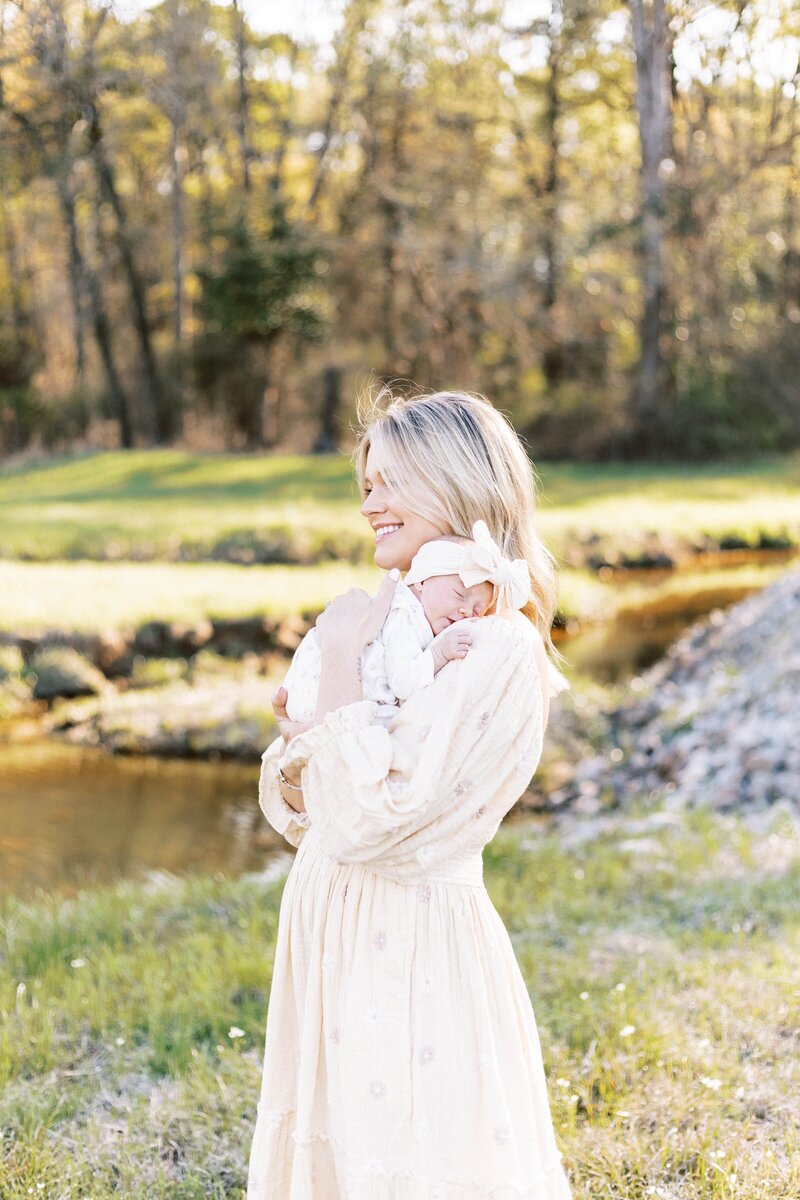 baby in basket in little rock in home photos