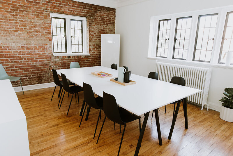 01_CONFERENCE ROOM