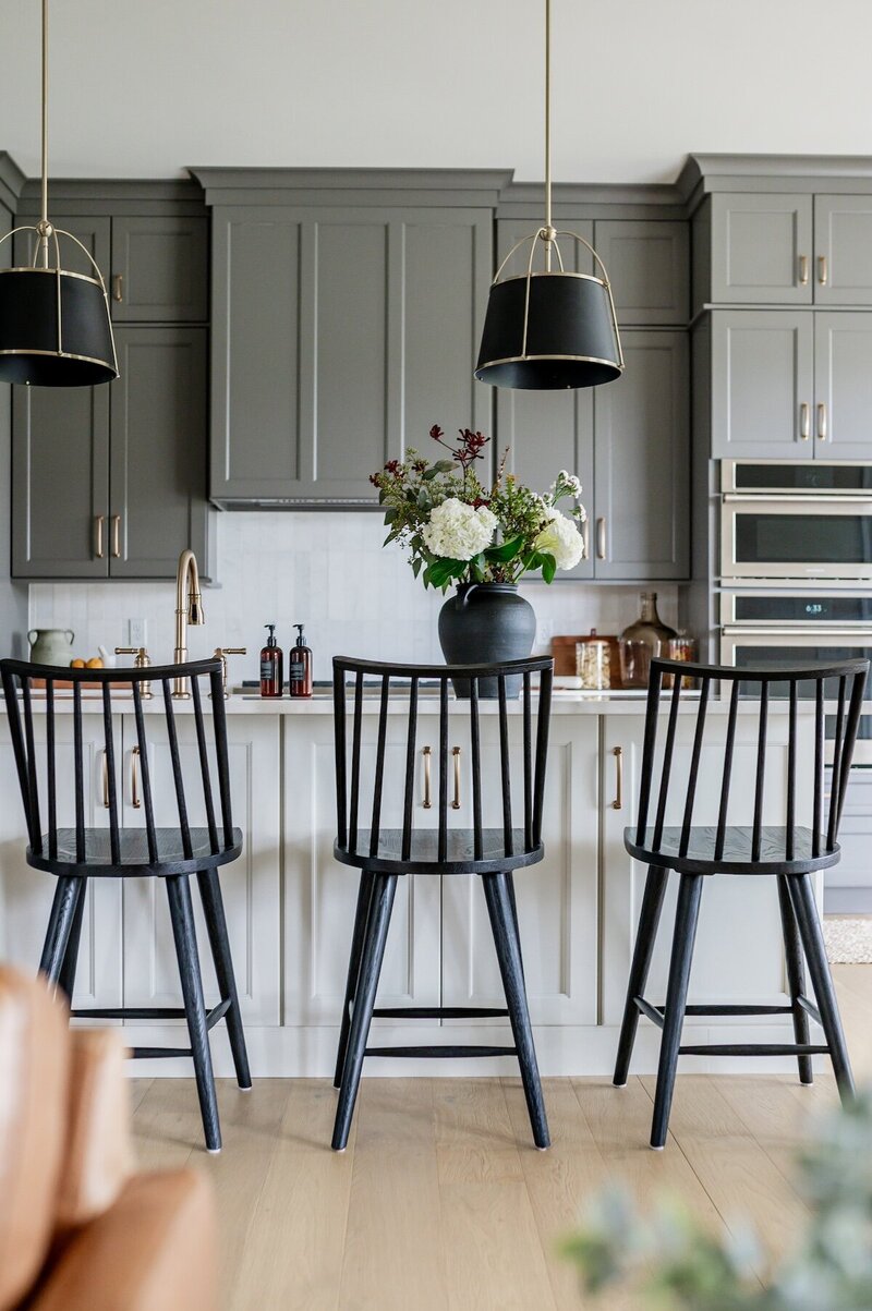 Complete your dining set with our farmhouse dining chairs. Explore custom furniture options in Lancaster, Pennsylvania, for rustic elegance.