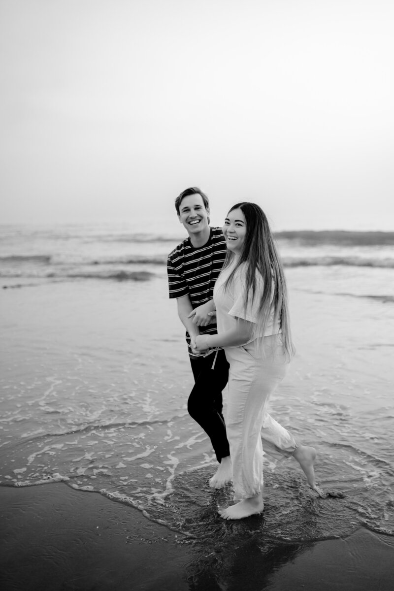 Beach Engagement Pictures 17