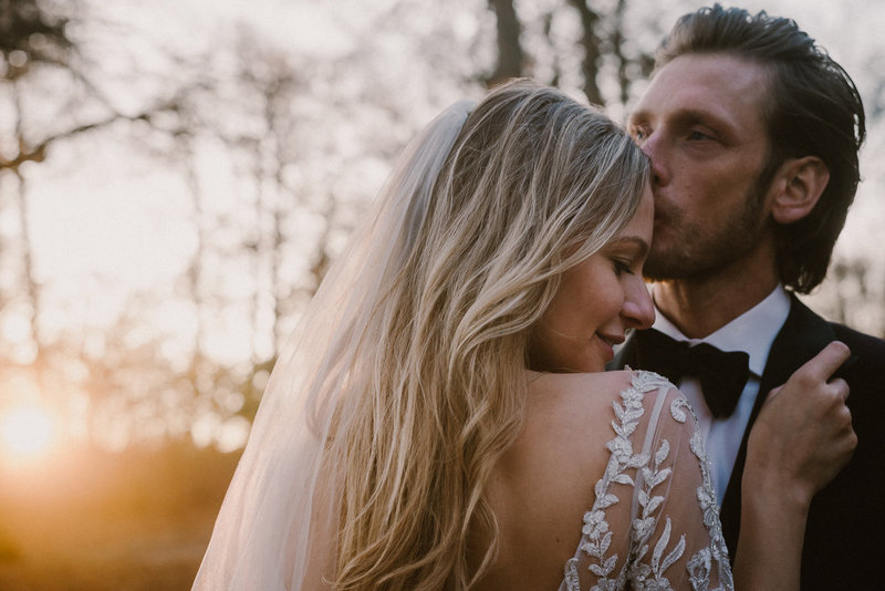 golden hour fotoshoot na het trouwen