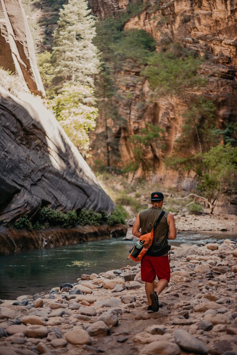 Brit-Rader-Photography-Adventure-Hiking-Honeymoon-West-USA-Utah-Zion-5735