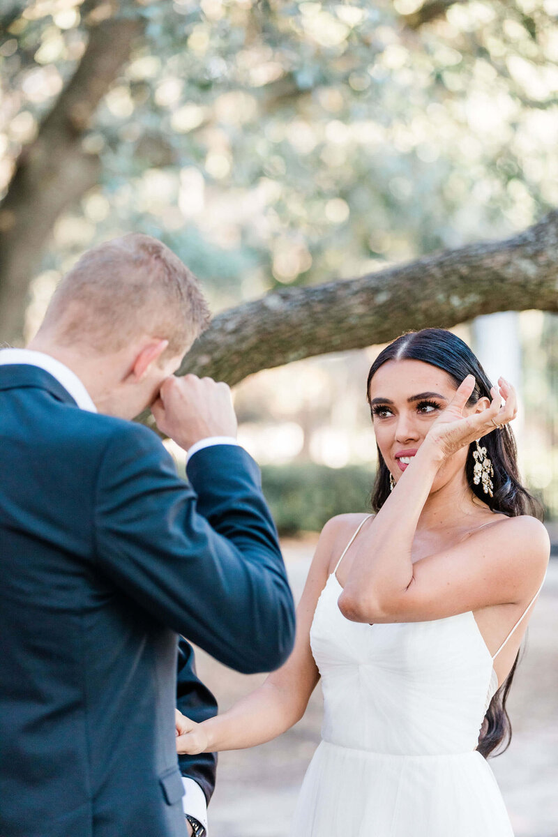 Savannah_Elopement_in_Forsyth_Park__Low_branch13