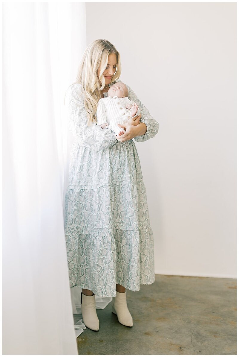 Crystal Leffel Photography Maternity Newborn Family Motherhood Destination Photographer Denver Colorado Timeless Light Airy  Film Photographer_0172