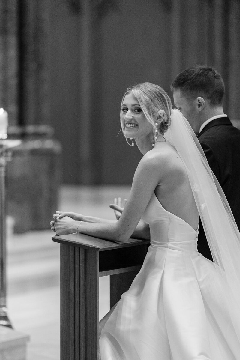 bride-wedding-ceremony-veil