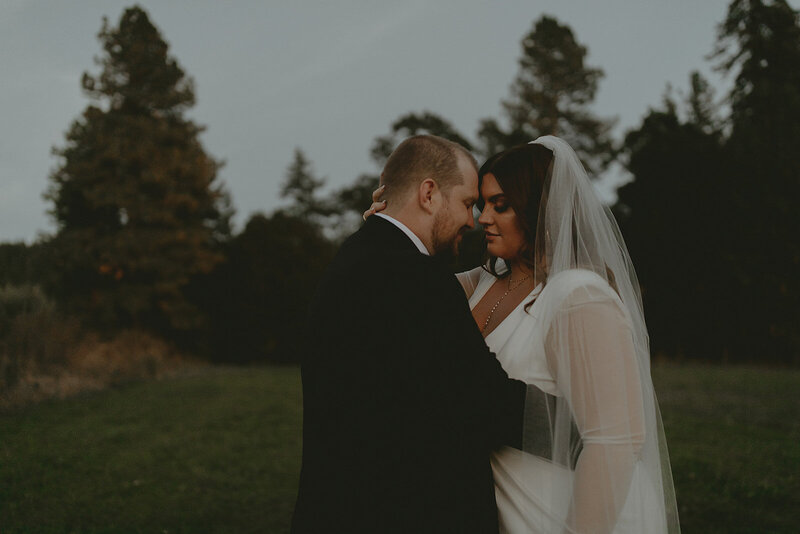 Intimate Bride and Groom Moment Pacific Northwest Bliss (1)