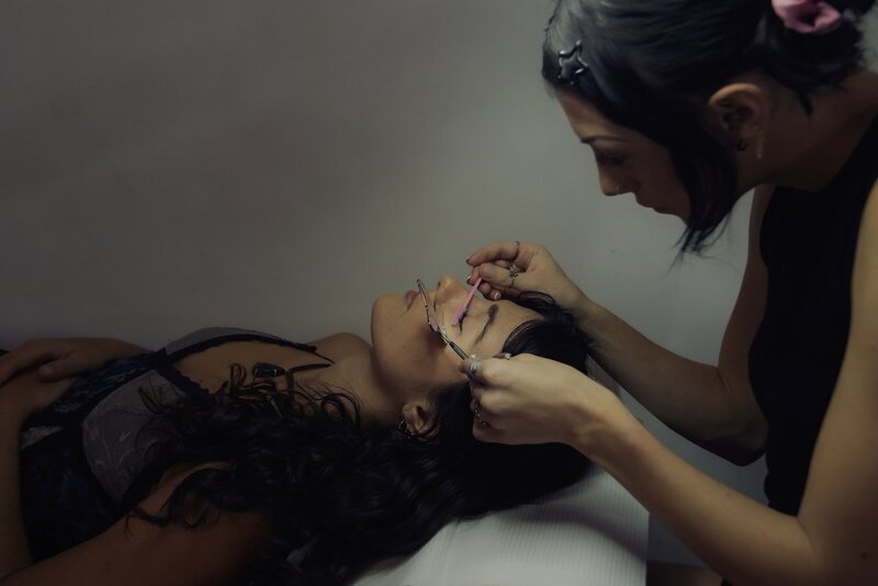 Lili, a passionate skin care specialist in Sayulita, offers expert facials, eyelash treatments, and Botox, helping clients enhance their natural beauty with personalized care.