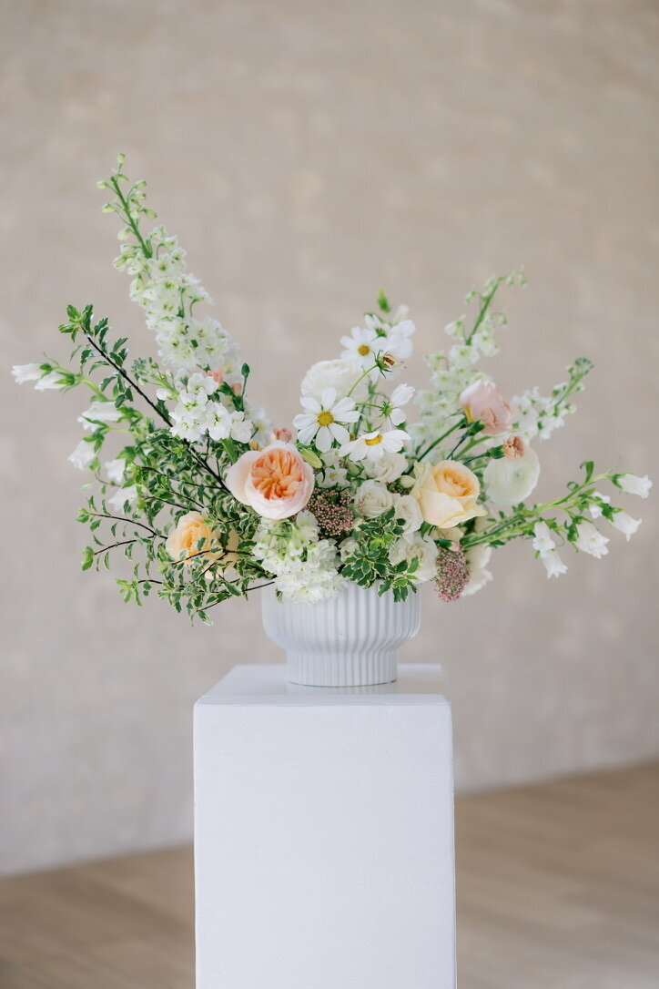 Beautiful spring flowers decorate an event in Magnolia Texas.