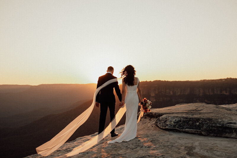 blue-mountains-elopement-photographer-lincolns-rock-elopement-blue-mountains-54