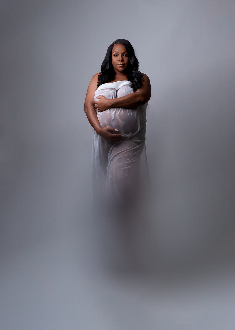 Maryland Maternity Photogapher - Snapzbytie Photography - Cool effect on wet look maternity photoshoot 3