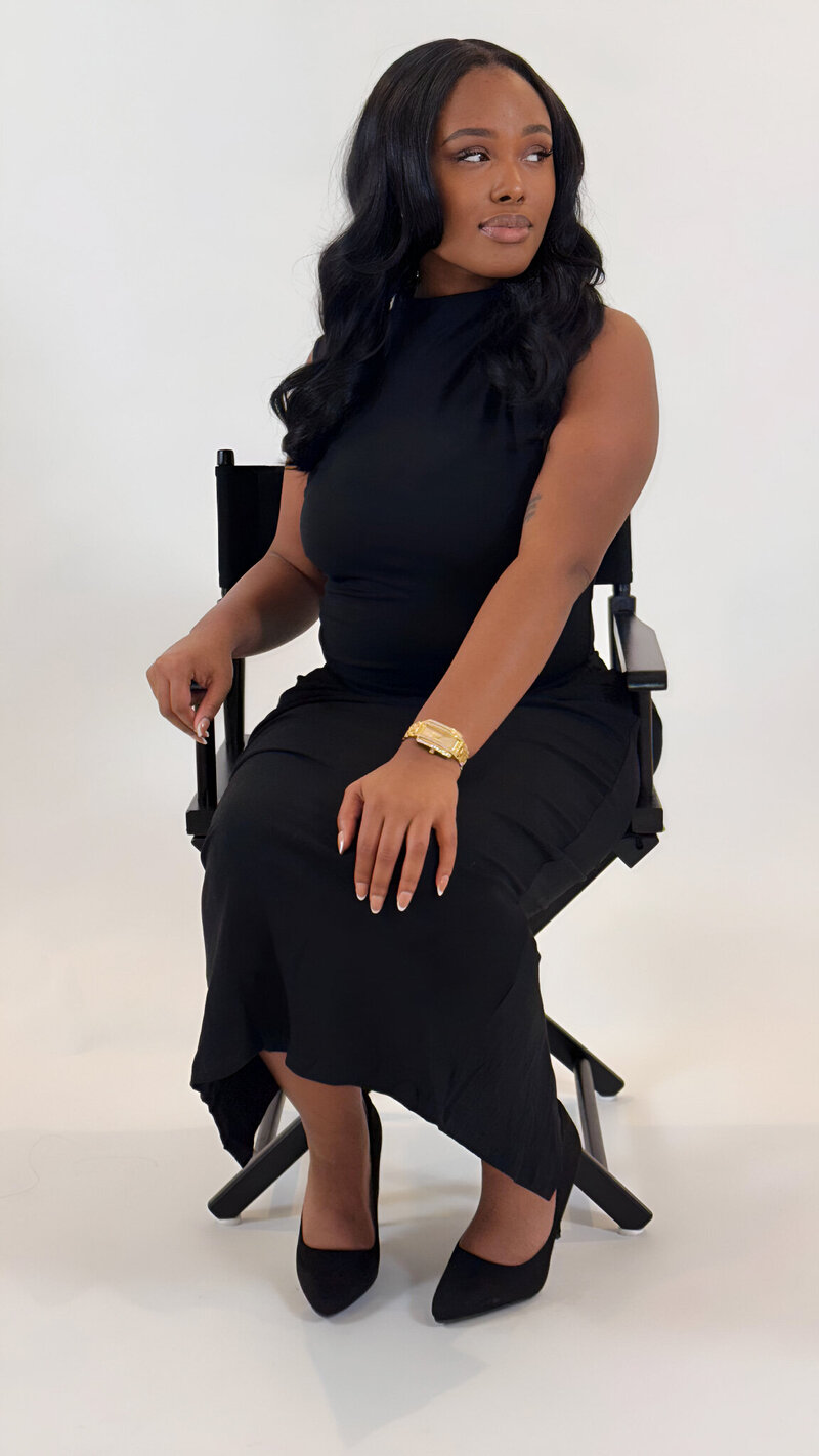Daijah Janae, founder of Her Higher Standard, representing her brand strategy, web design and marketing blog for women entrepreneurs.