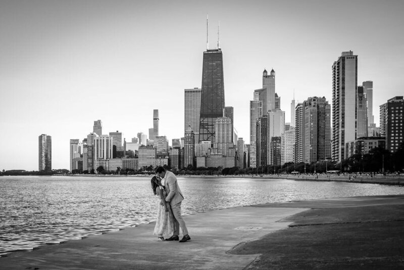north-avenue-pier-engagement-session (36)
