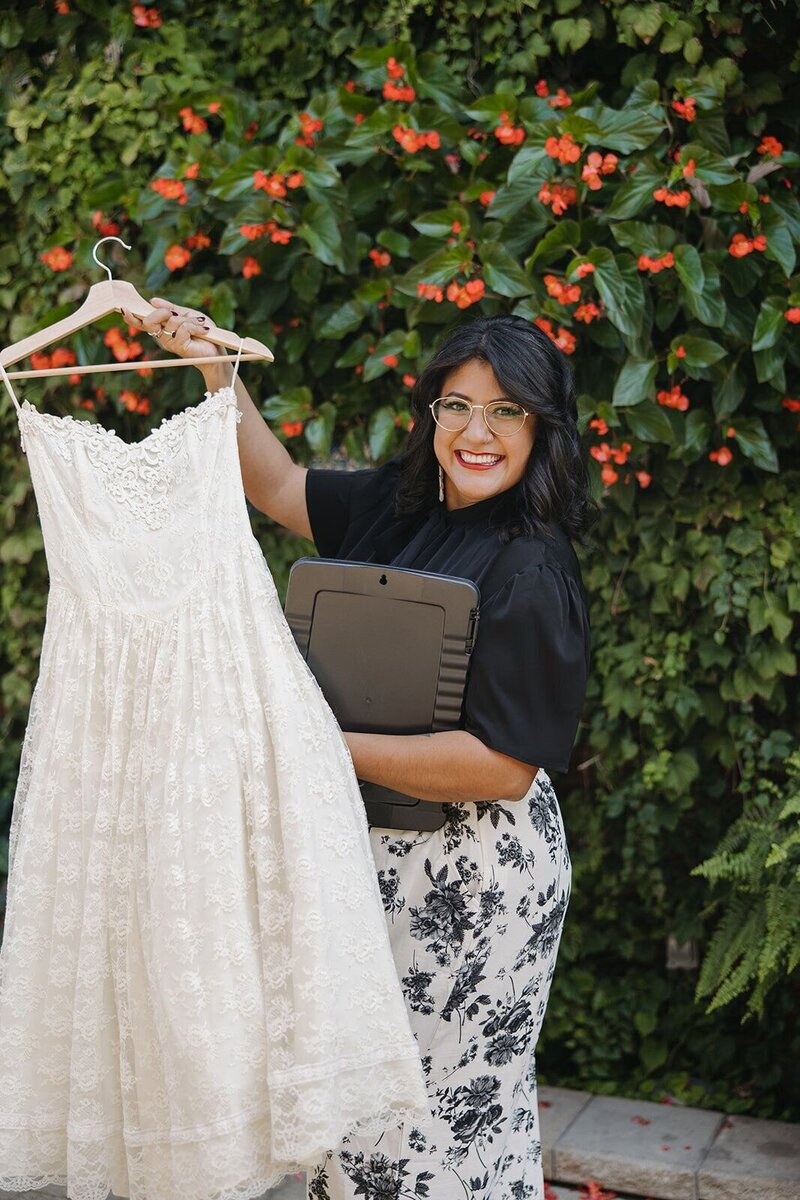 Guided by a sales coach for wedding planners, this planner adds final touches for wedding
