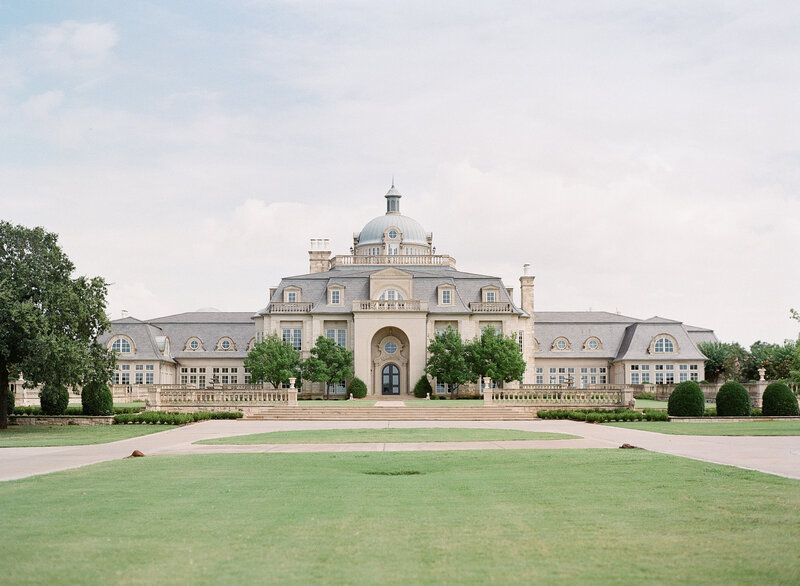 A beautiful view of The Olana wedding venue in Dallas, Texas