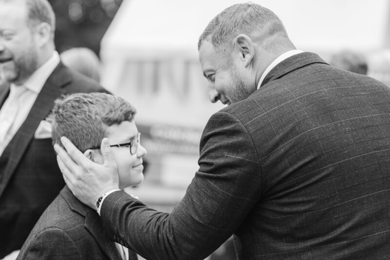 Capturing the best of humanity in photographs 