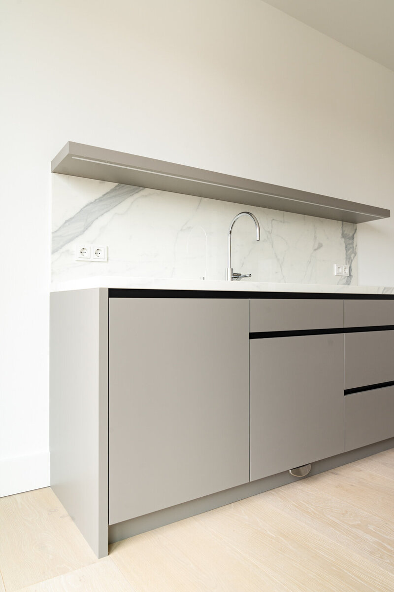 Kueche-Penthousewohnung-Berlin-Innenausbau-Individuelle-Kuechen-12