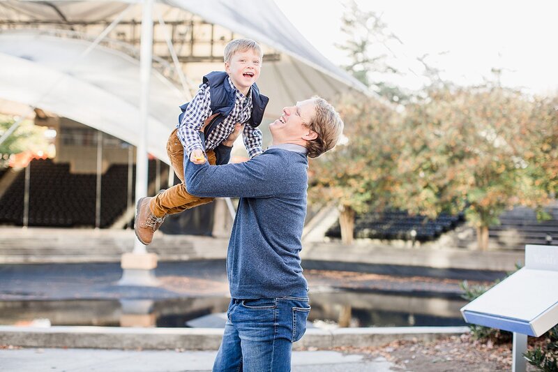 tossing son by knoxville wedding photographer, amanda may photos