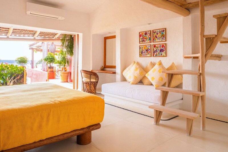 04-3-0-Careyes-Mexico-Properties-Villas-Casita-Carioca-Bedroom-©DianaNavas-25