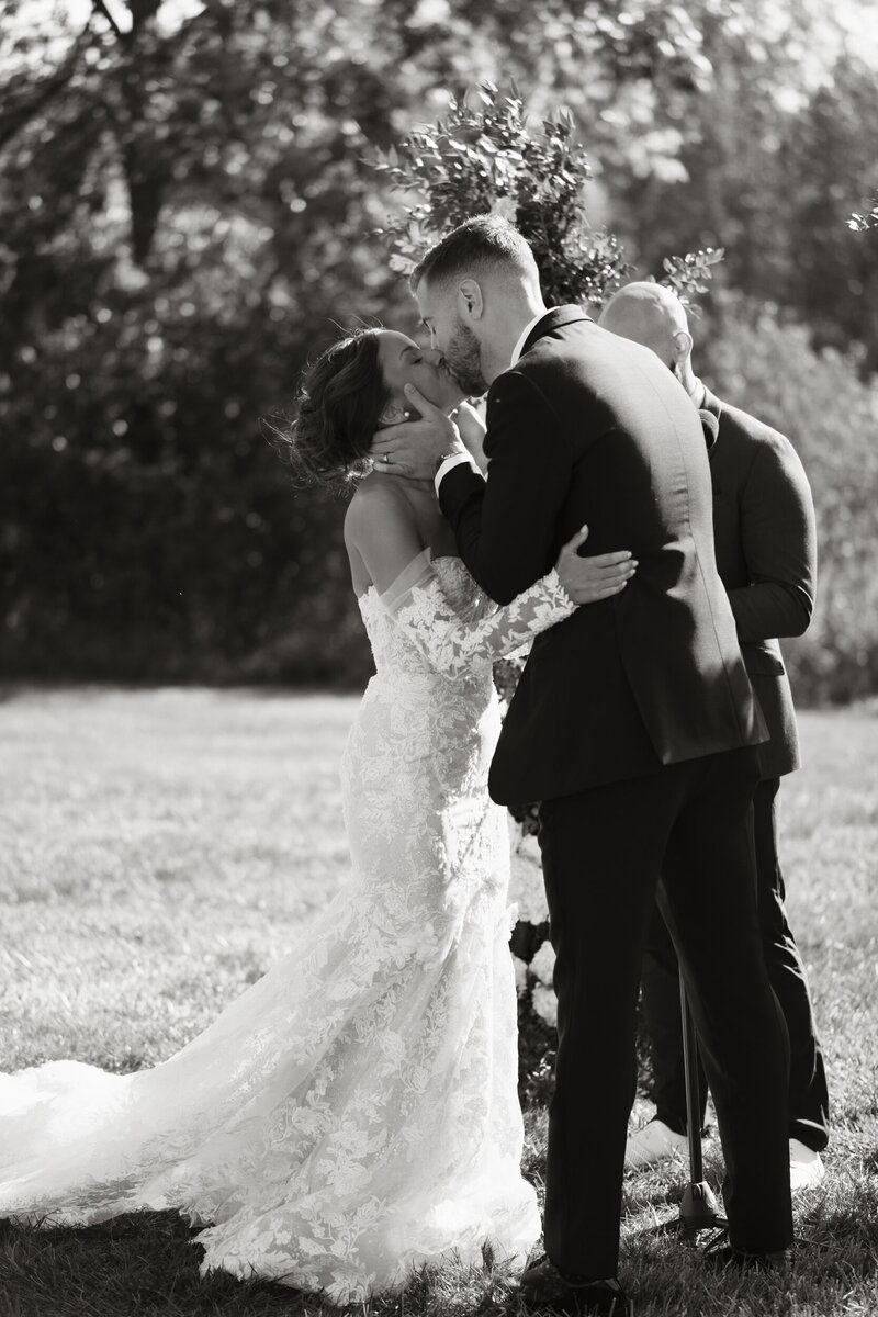 mustard seed gardens indy indianapolis noblesville indiana wedding photographer bellagio florals something blue stylists-44