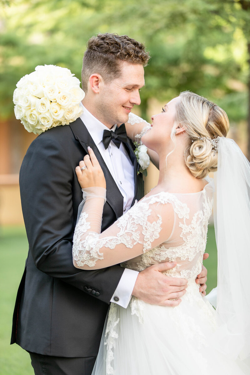 Dallas-Fort Worth bride and groom portrait by The Elegant Wedding Co.