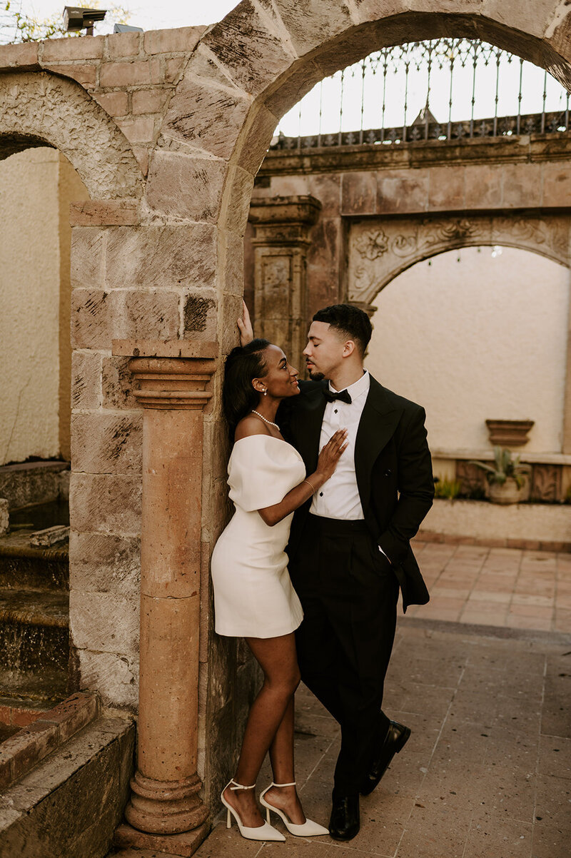 Old Money Vintage Downtown Houston Engagement Photos. Houston Couples photos