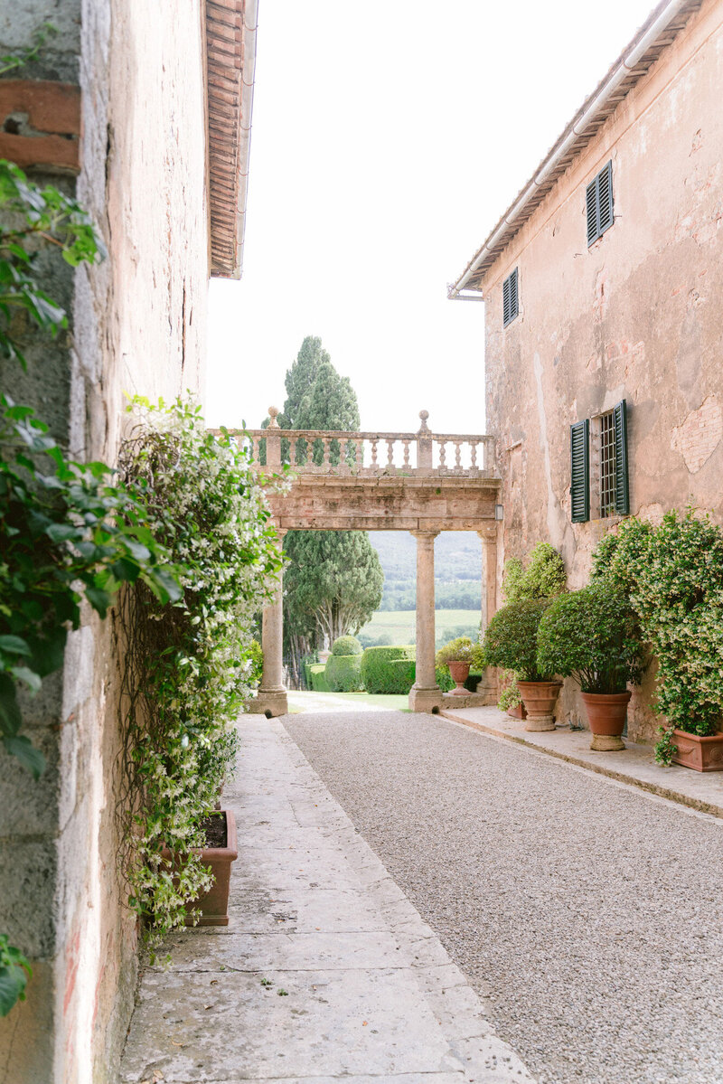 Borgo-Stomennano-Tuscany-Wedding-Hilary-Louis-12