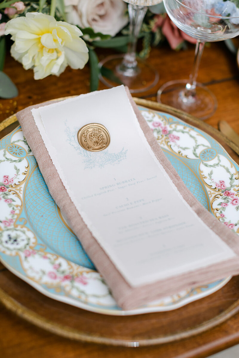 blue-white-wedding-decor